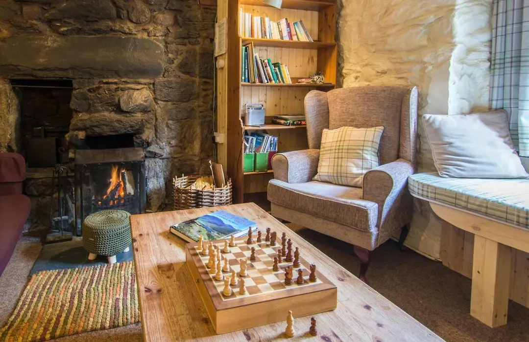 Cottages At Glencoe Independent Hostel-1