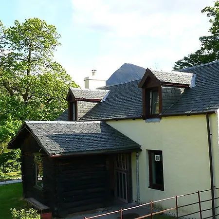 Cottages At Glencoe Independent Hostel-2
